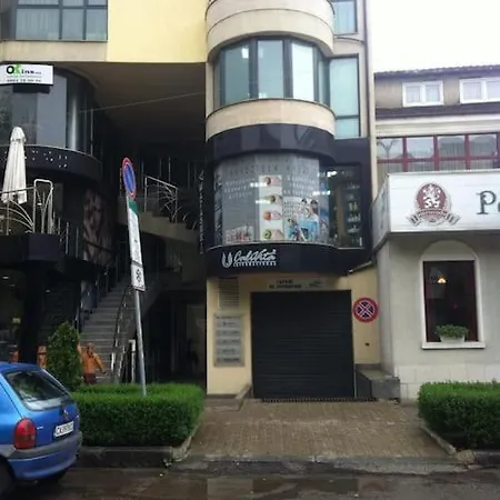 Guest With Living Room, Dining And Kitchen Next To Center София