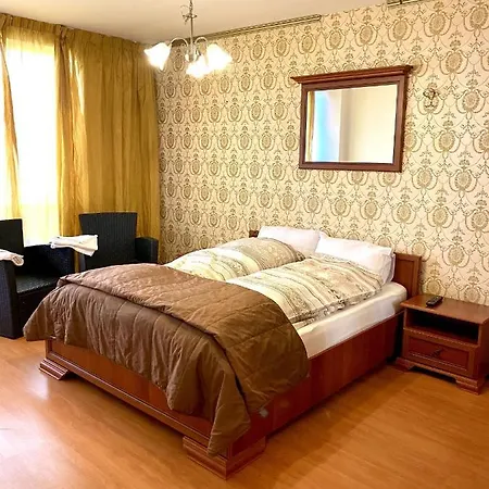 Guest With Living Room, Dining And Kitchen Next To Center * София